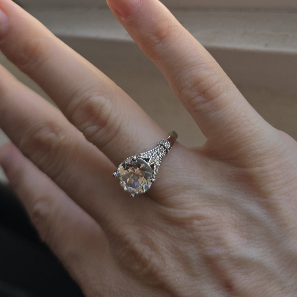 Vintage-Inspired Round Cut Solitaire Engagement Ring in Sterling Silver - Picture 7 of 7